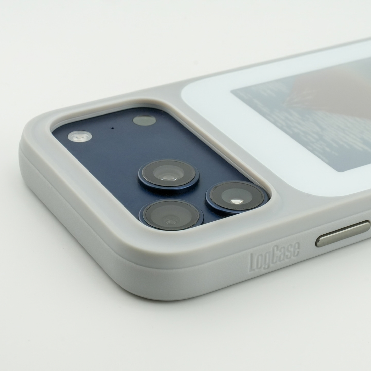 LogCase Full Colour | E-Paper iPhone Case
